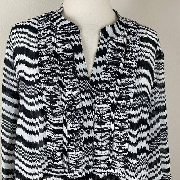 Chico's Black White Semi Sheer Long Sleeve Abstract Stripe Button Front Top 2 - Picture 3 of 9